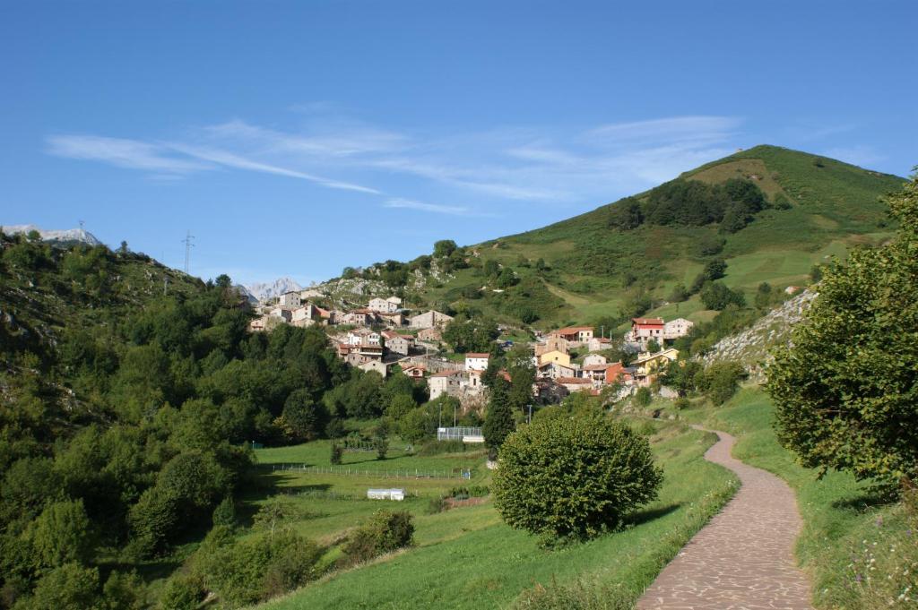 Apartamentos Rurales El Tio Pablo Picos De Europa Tresviso Rom bilde