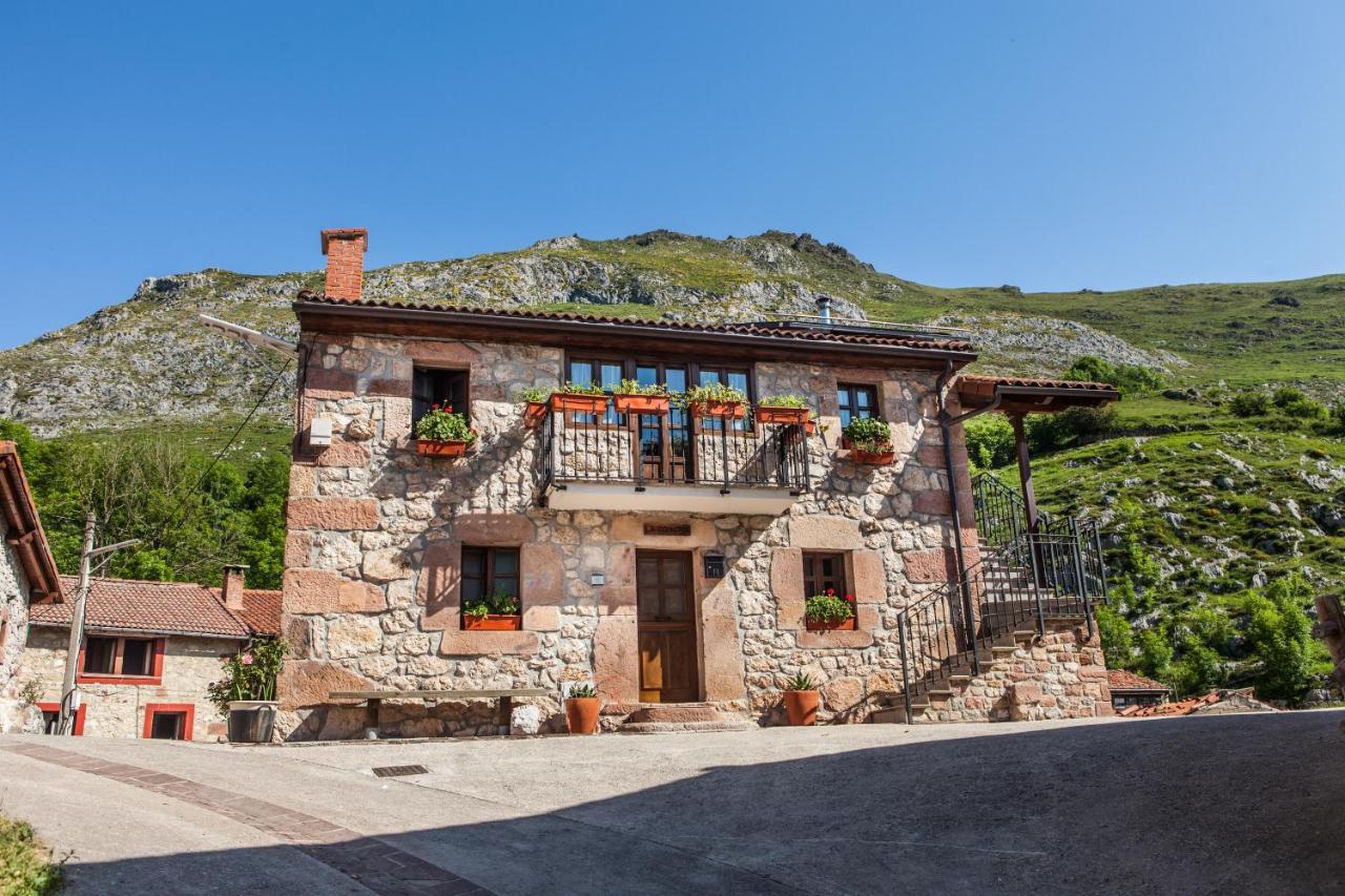 Apartamentos Rurales El Tio Pablo Picos De Europa Tresviso Eksteriør bilde